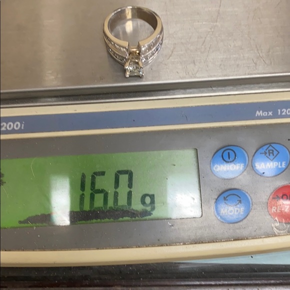 18K Gold Diamonds Bridal Set - Picture 7 of 8